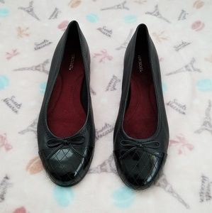 NEW Aerosoles Black Flats